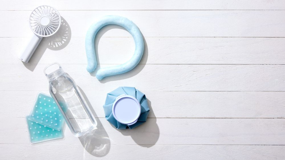 暑さ対策グッズが置かれている画像