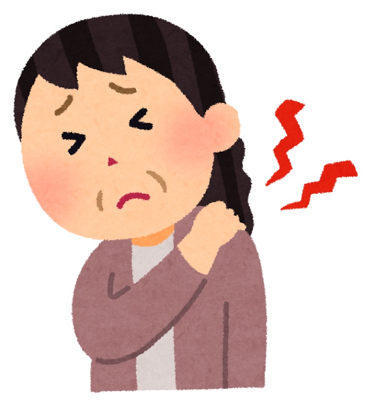 肩こりに悩む中年女性